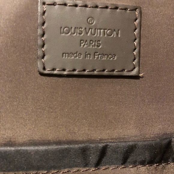 Authentic Louis Vuitton Loup Noir Canvas Messenger.Like new.Excellent condition. - Picture 8 of 14